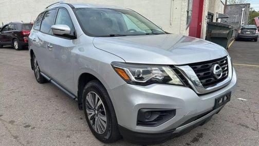 2017 Nissan Pathfinder S