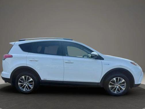 2018 Toyota RAV4 Hybrid LE