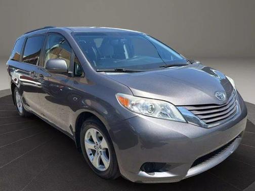 2015 Toyota Sienna LE