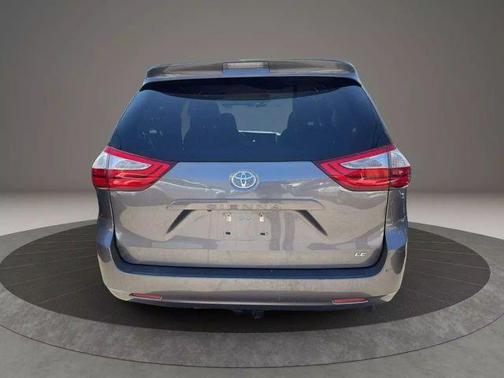 2015 Toyota Sienna LE