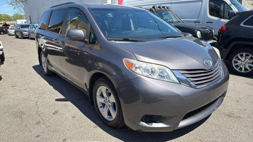 2015 Toyota Sienna LE