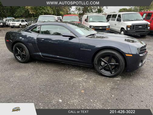 Photo 3 of 26 of 2013 Chevrolet Camaro 2LS