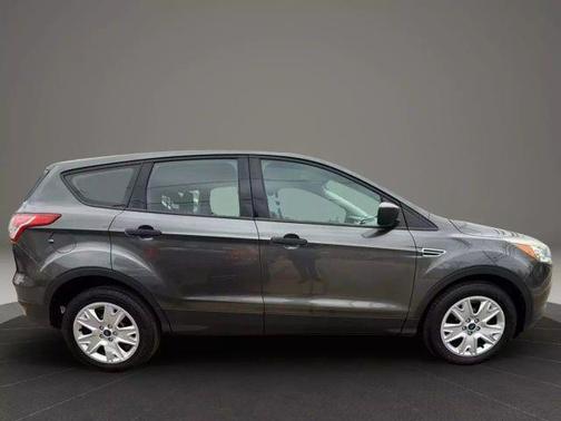 2016 Ford Escape S