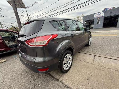 2016 Ford Escape S