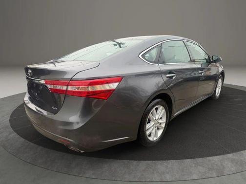 2013 Toyota Avalon XLE