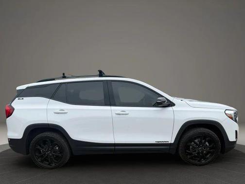 White 2021 GMC Terrain SLE