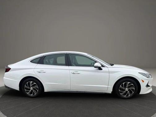 2022 Hyundai SONATA Hybrid Blue