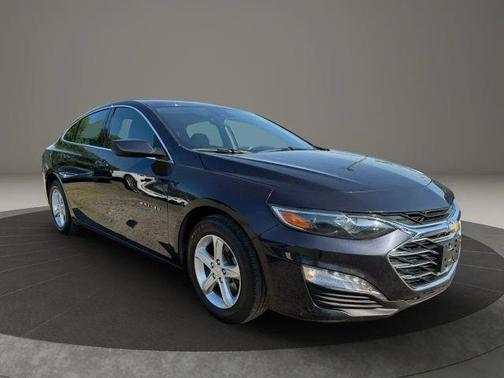 Gray 2023 Chevrolet Malibu LT