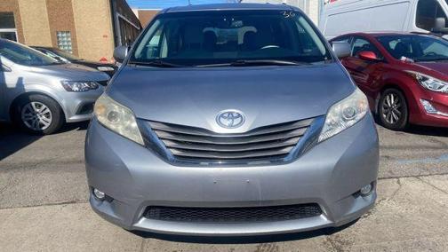 2012 Toyota Sienna XLE