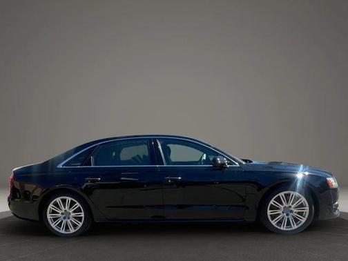 Mythos Black Metallic 2016 Audi A8 L 4.0T