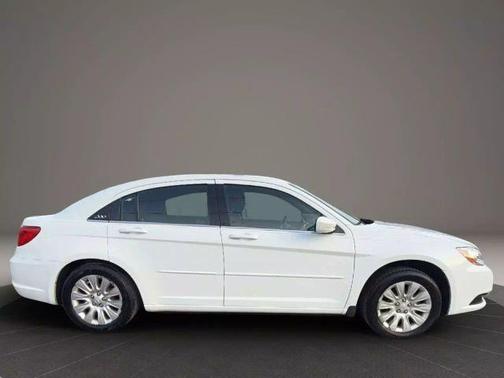 2012 Chrysler 200 LX