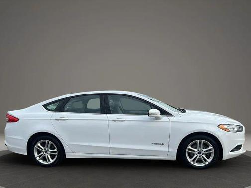 2018 Ford Fusion Hybrid SE