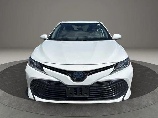 2020 Toyota Camry Hybrid LE