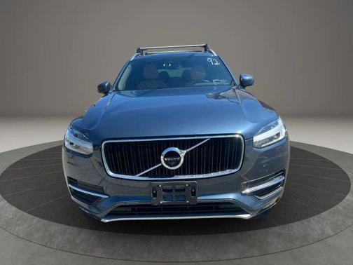 Blue 2018 Volvo XC90 T6 Momentum