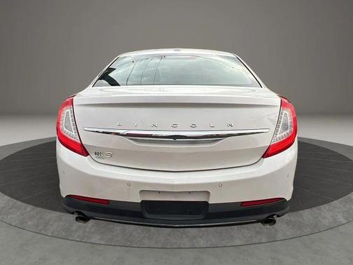 2015 Lincoln MKS Base