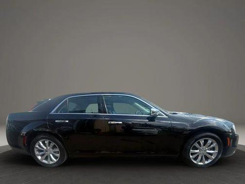 2018 Chrysler 300 Limited