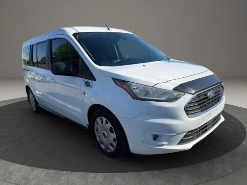 White 2022 Ford Transit Connect XLT