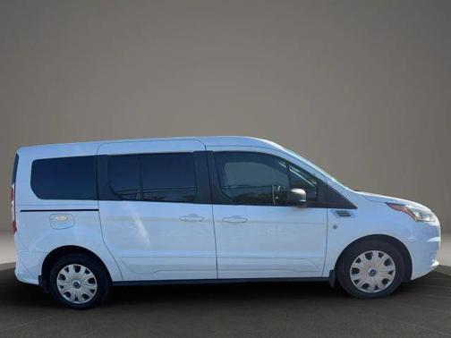 White 2022 Ford Transit Connect XLT