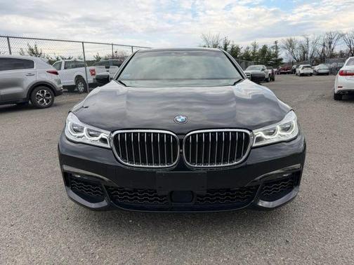 Black 2019 BMW 750 i xDrive