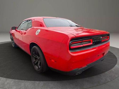 2015 Dodge Challenger SXT