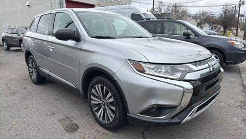 2019 Mitsubishi Outlander ES