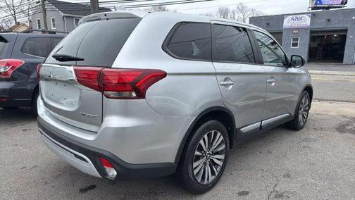 2019 Mitsubishi Outlander ES