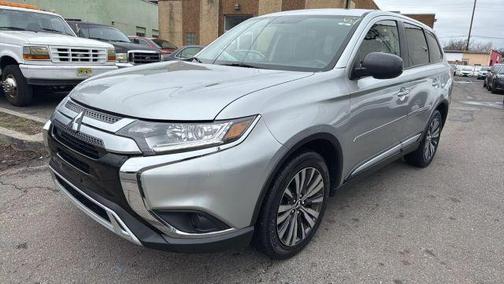 2019 Mitsubishi Outlander ES