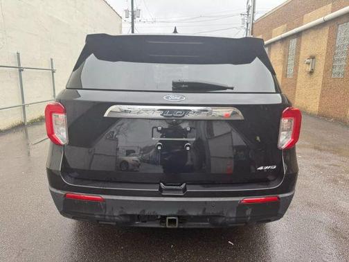 2021 Ford Explorer Base