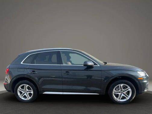 2018 Audi Q5 2.0T Premium Plus