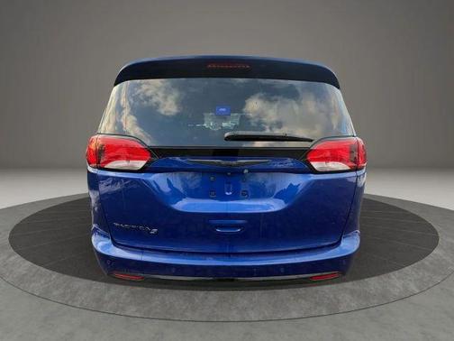 2019 Chrysler Pacifica Touring-L