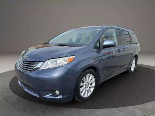 2013 Toyota Sienna XLE
