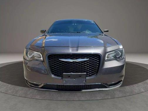 2018 Chrysler 300 S