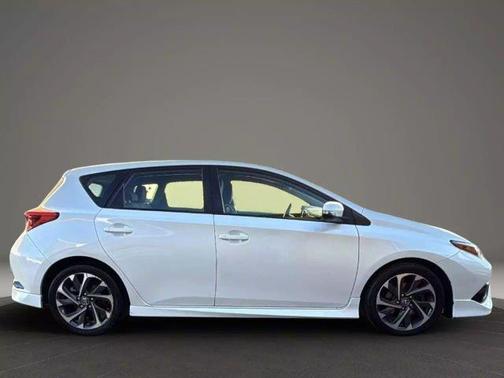 2017 Toyota Corolla iM Base