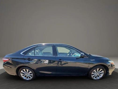 Gray 2016 Toyota Camry Hybrid XLE