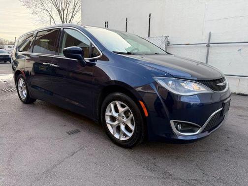 2018 Chrysler Pacifica Touring Plus
