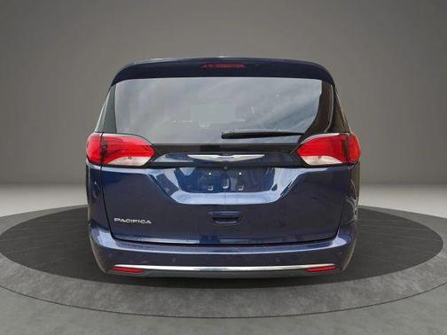 2018 Chrysler Pacifica Touring-L