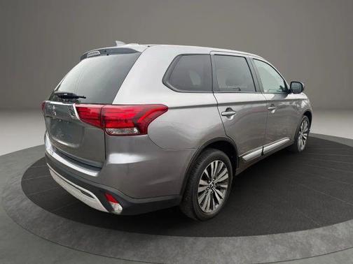 2020 Mitsubishi Outlander ES