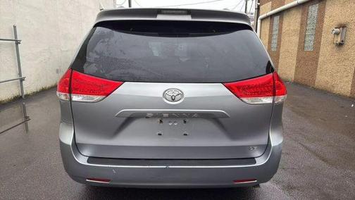 2013 Toyota Sienna LE