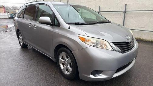 2013 Toyota Sienna LE