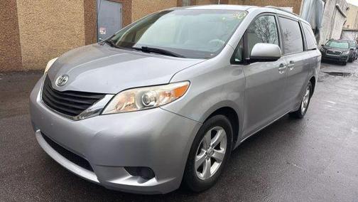 2013 Toyota Sienna LE