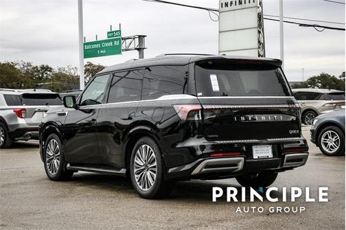 2025 INFINITI QX80 Luxe