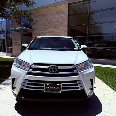 Blizzard Pearl 2019 Toyota Highlander XLE