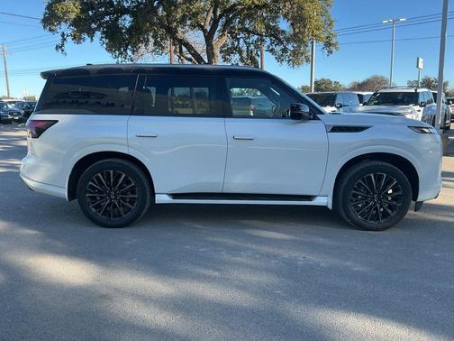 2t Radiant Whit 2026 INFINITI QX80 AUTOGRAPH