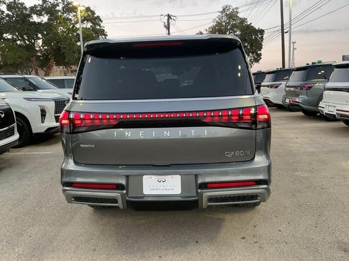 2025 INFINITI QX80 SENSORY