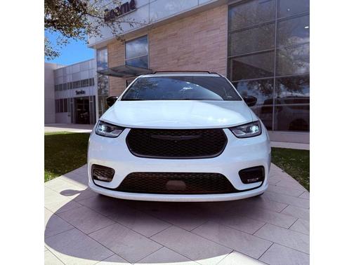 Bright White Clearcoat 2025 Chrysler Pacifica Limited