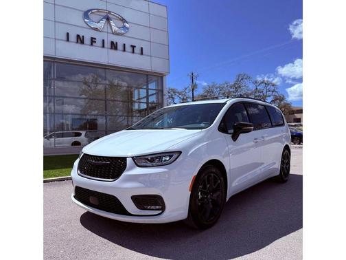 Bright White Clearcoat 2025 Chrysler Pacifica Limited