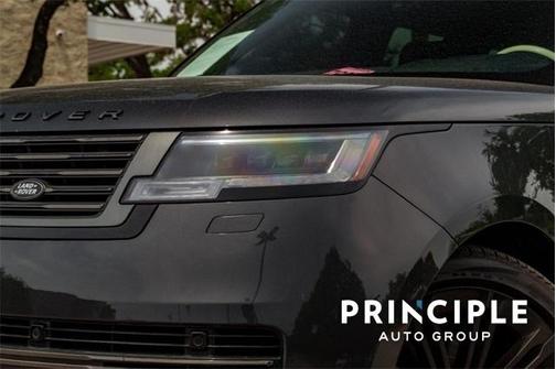 2024 Land Rover Range Rover P615 SV