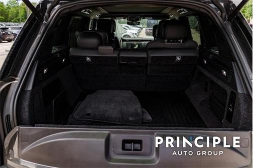 2024 Land Rover Range Rover P615 SV