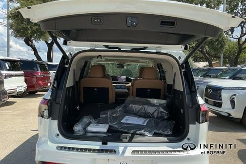 2026 INFINITI QX80 Luxe