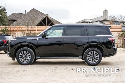 2025 INFINITI QX80 PURE